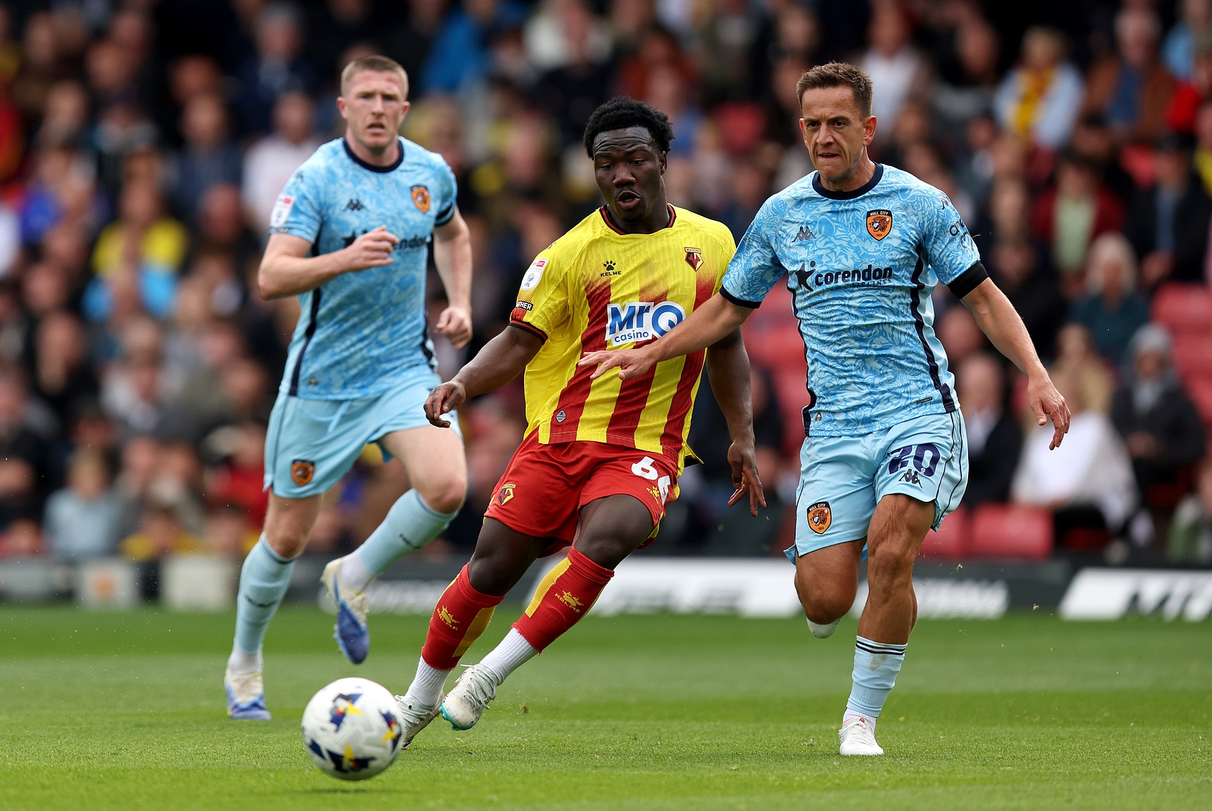 葡媒：伊兰昆达今日抵达里斯本，接受葡体体检后签约至2031年